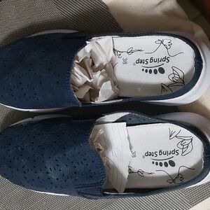 Spring Step shoes Navy 7.5 or 38